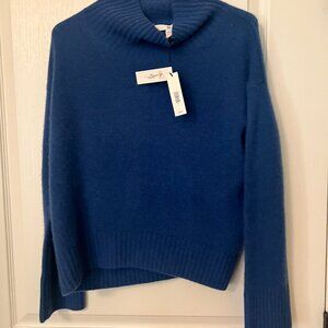 Banana Republic 100% Cashmere Hidden Blue Sweater - Size XS
